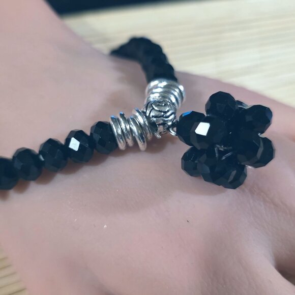 Artisan Jet Black Faceted Crystal Beads and Bauble Pendant Stretch Bracelet - Picture 2 of 4